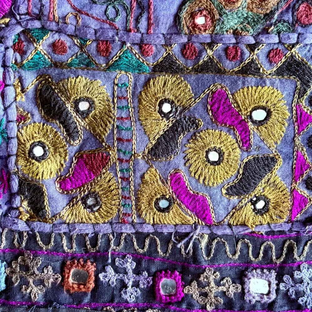 Vintage 1920s Gujarati Kutch Mirror Embroidered Textile | 59x38 | India | RARE